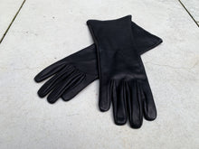 Load image into Gallery viewer, Super hero MEDIUM length gauntlet leather gloves
