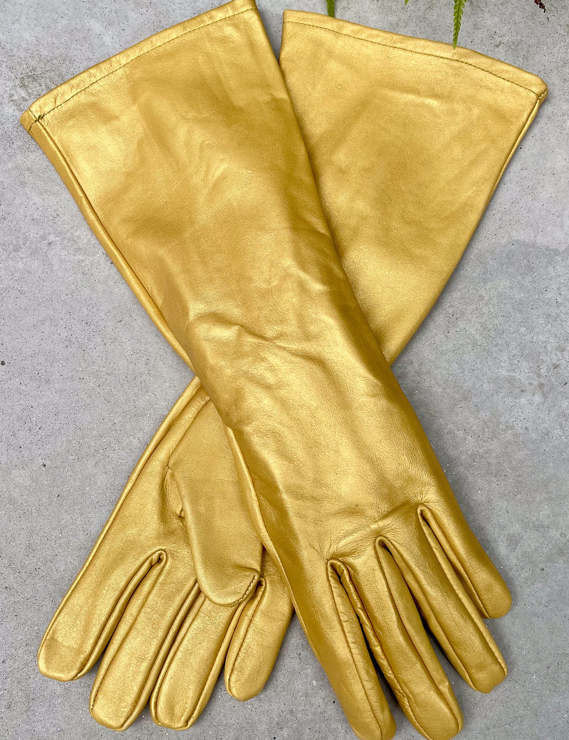 Super hero LONG gauntlet leather gloves